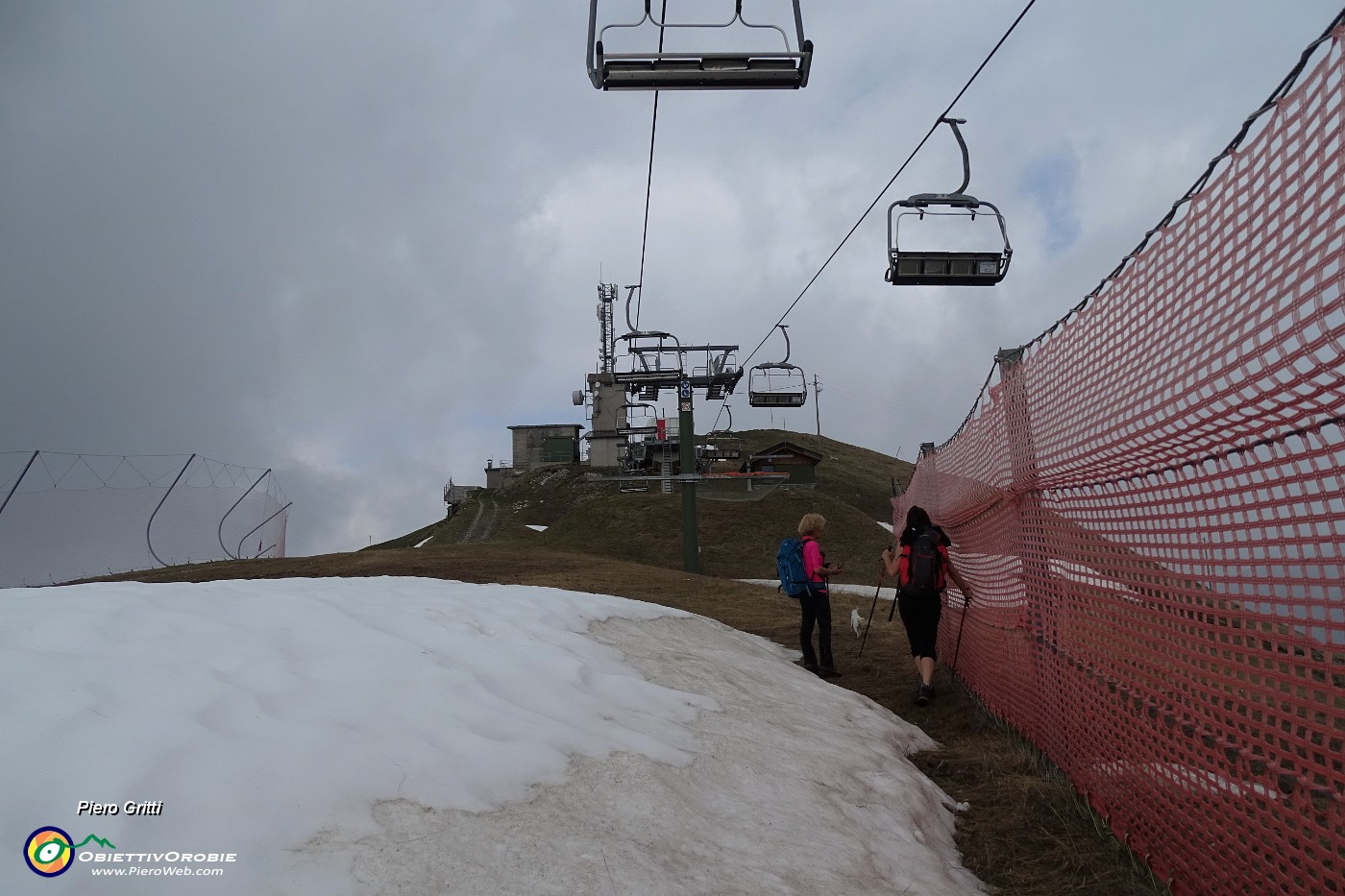 16 In vetta al Monte Valgussera (2183 m).JPG